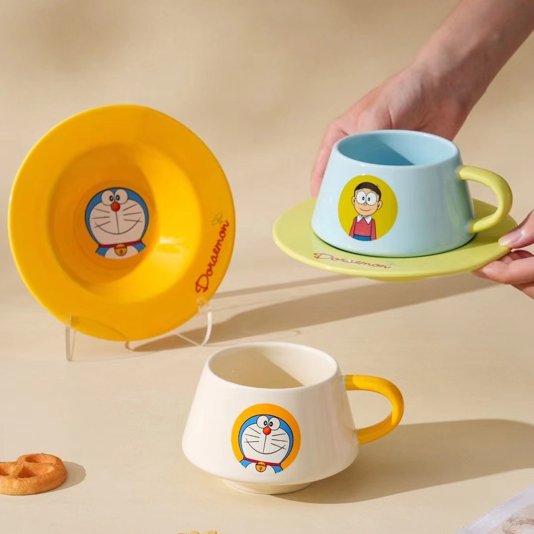 Creación de dibujos animados Doraemon tazas de cerámica combinación de tazas de alto color esmalte de color taza de café regalo de té de la tarde