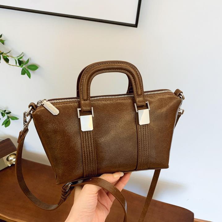 Nicho Zhong bolso de mano de diseño de alto nivel para mujeres 2025 nuevo bolso de hombro casual universal simple moda mochila