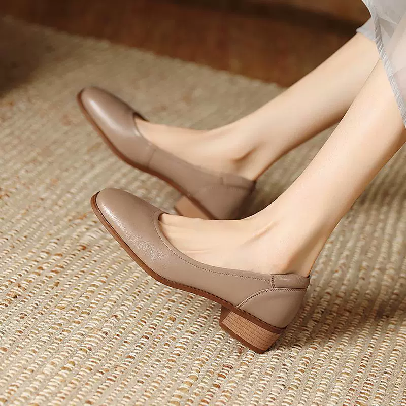 Низкий каблок мягкая подошва одиночная обувь женская весна 2024 осень новая минималистская французская ретро мягкая кожа квадратная голова толстый каблуки нескользящая женская обувь