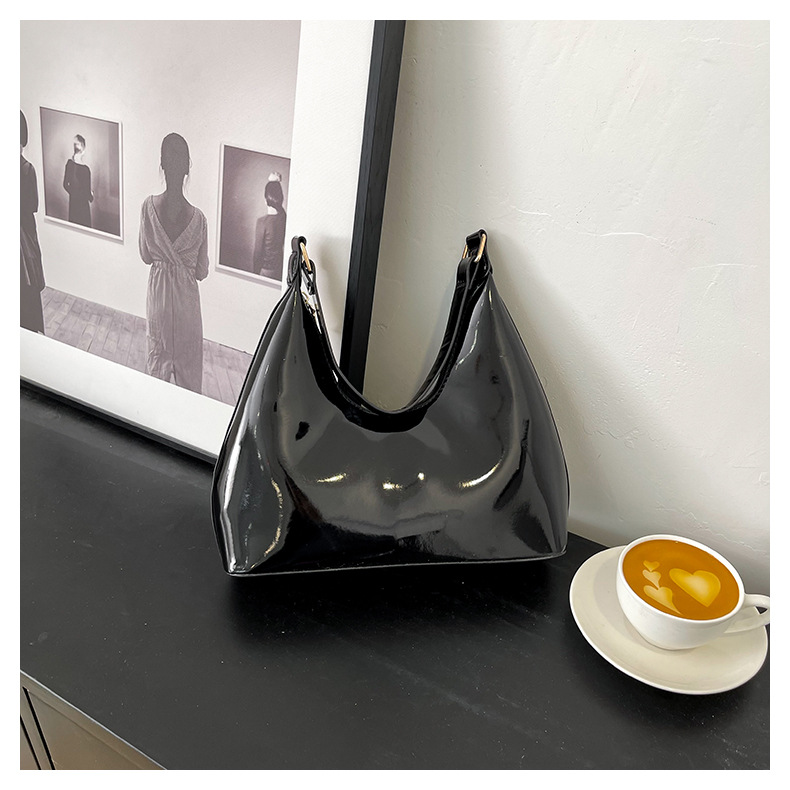660g Weight Nylon Lining Material Zipper Closure Type Single Shoulder Strap Strap Type Underarm Bag Bags Type Daily, Shopping Occasion Pu Leather Material Solid Color Pattern All Seasons Season Women's Gender Streetwear Style Pillow Shape Shape Small Size Women's Small Pu Leather Solid Color Streetwear Pillow Shape Zipper Underarm Bag 14