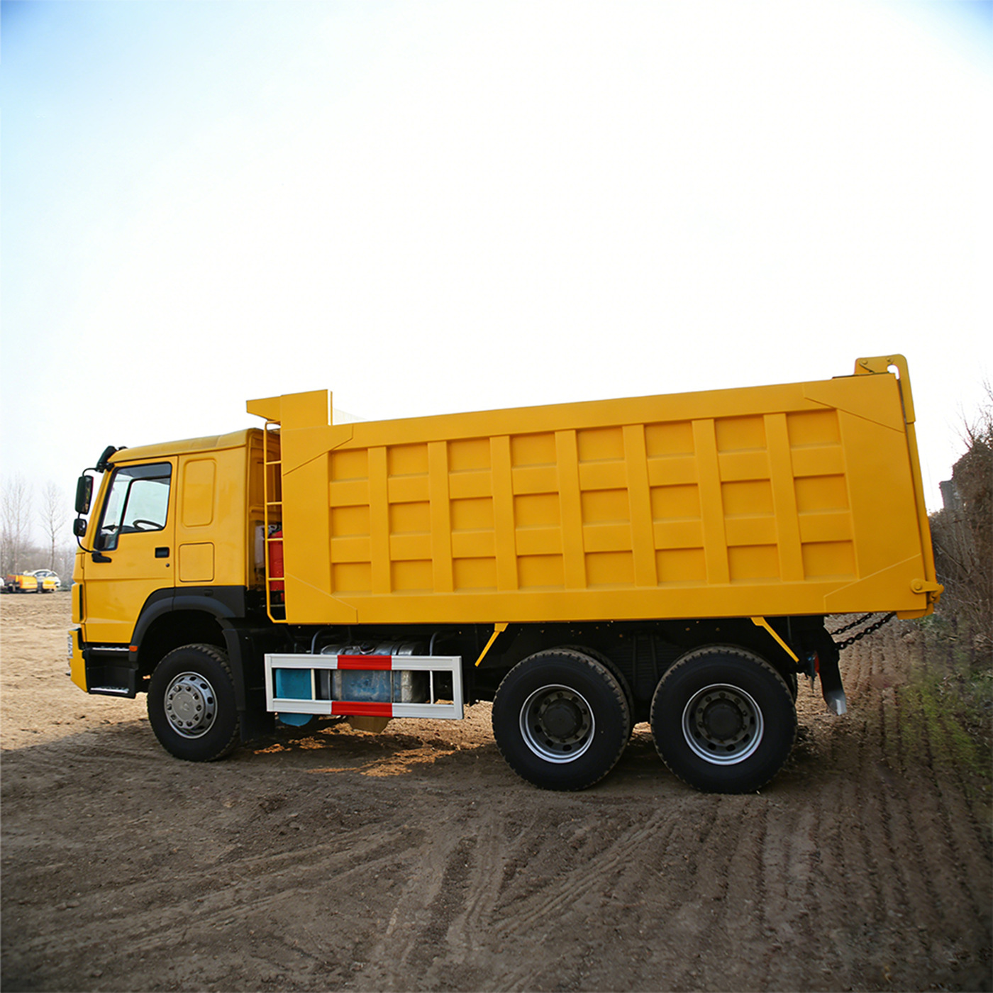 Factory Exports Howo 371375 Horsepower Dump Trucks for Engineering, Earthmoving, and Sand and Gravel Transport