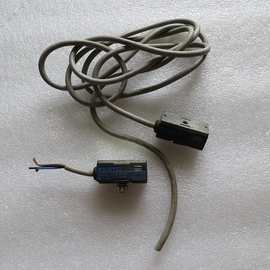 拆机原装FESTO磁性开关SMEO-1-LED-24-B实物图片