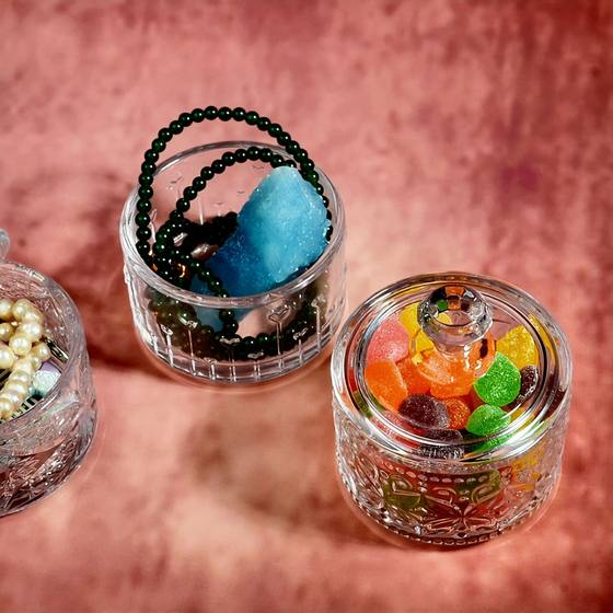 European Style Glass Candy Jar Transparent Storage Jar with Lid Aromatherapy Candle Jar Seasoning Jar ashtray Jewelry Box