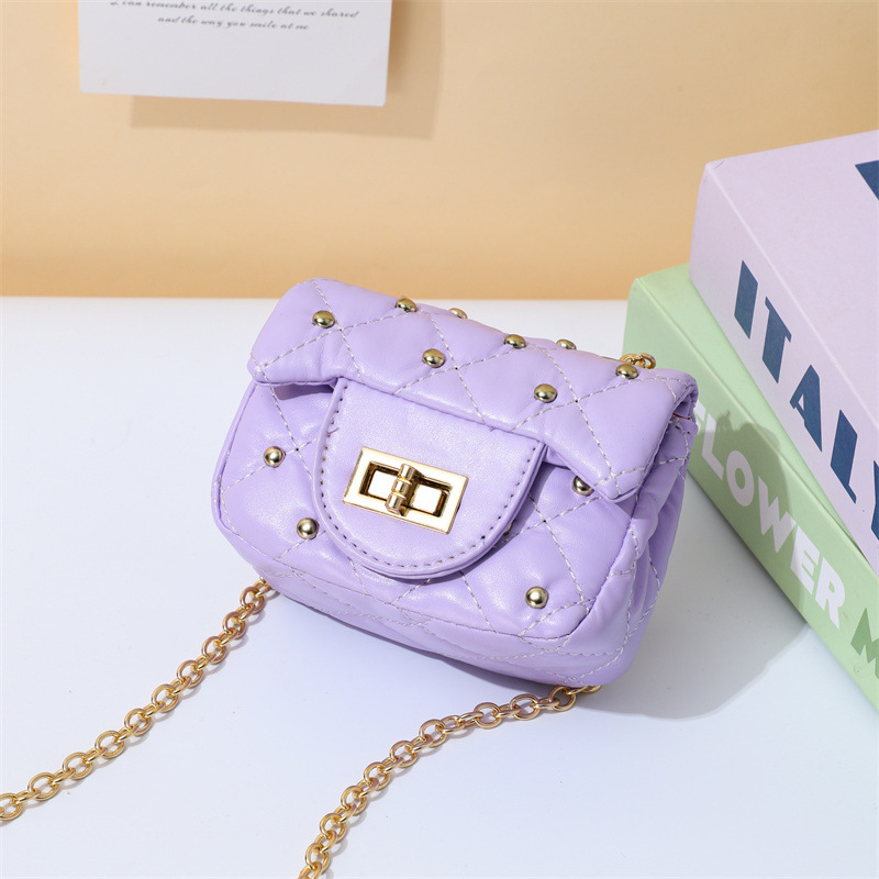 2025 primavera y verano estilo caliente moda casual niños dulces bolsa de gelatina mini bolso de mensajero de un solo hombro variedad al por mayor