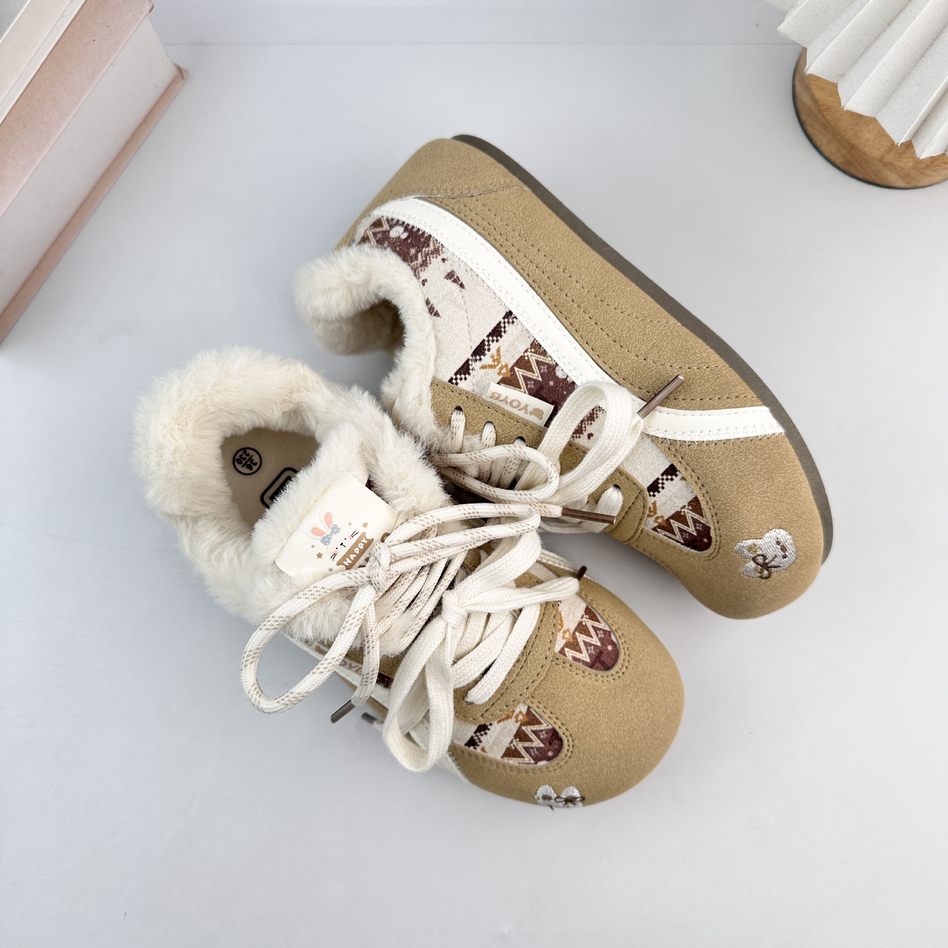Farwave explosión de terciopelo caliente para mujeres 2025 invierno no congelación de pies zapatos de algodón retro retro retro N22110M