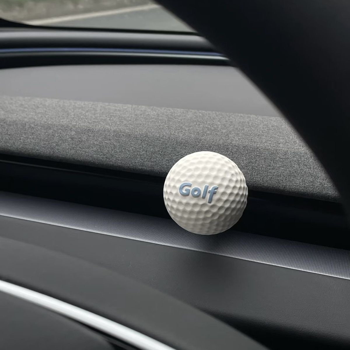Car air freshener in a cute sporty golf design, hand-painted diffuser decoration for car air vents, small gift