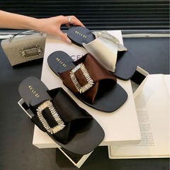 K88-16~2024年夏季新款方頭露趾法式水鑽扣懶人平底涼拖鞋女外穿