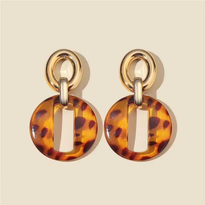 Fashionable retro geometric acrylic creative trend earrings…