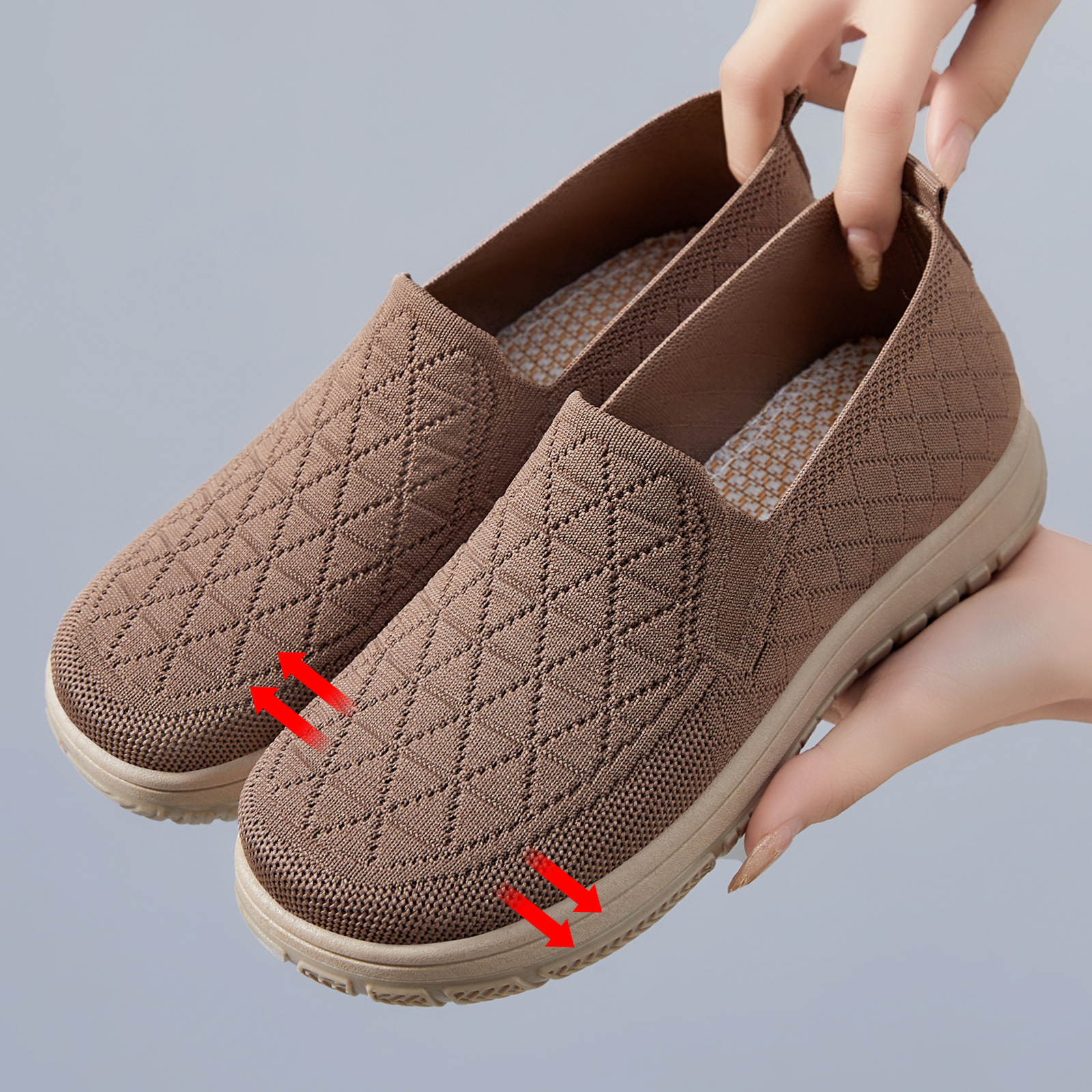 Zapatos planos versátiles de primavera para mujer, estilo nuevo, zapatos de tela estilo Pekín, suela suave y cómoda, zapatos para mamá