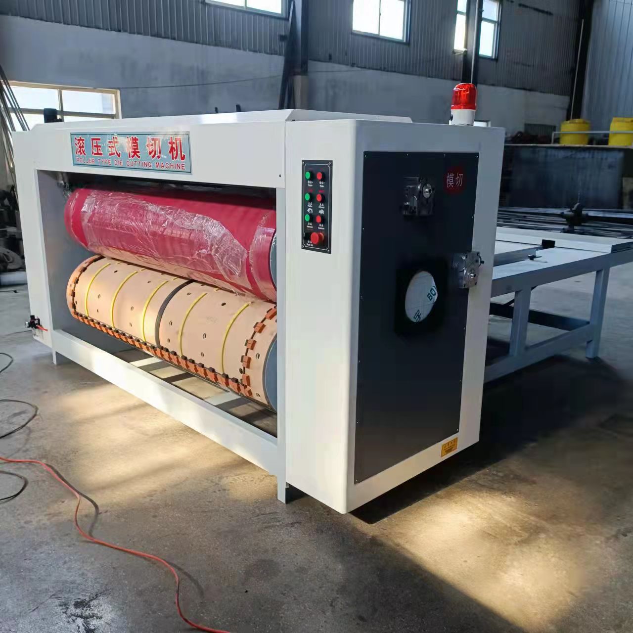 纸板一次成箱机 圆压圆滚压切纸模切机 异型纸箱纸盒 die cutting