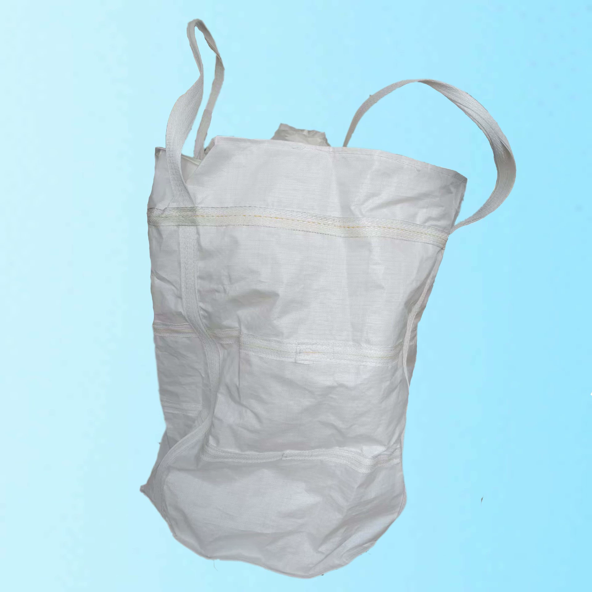Большой квадратный тоннажный мешок с четырьмя крючками, утолщенный белый тоннажный мешок, квадратный гибкий новый контейнерный мешок, предварительно прессованный тоннажный мешок.