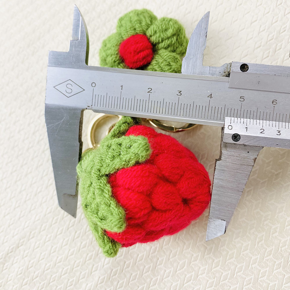 Women's Gender Cute Flower Strawberry Yarn Women's Keychain