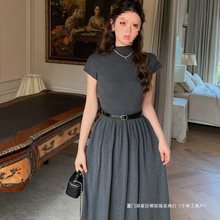 半高领短袖针织连衣裙女秋冬法式气质收腰显瘦字长款打底毛衣裙