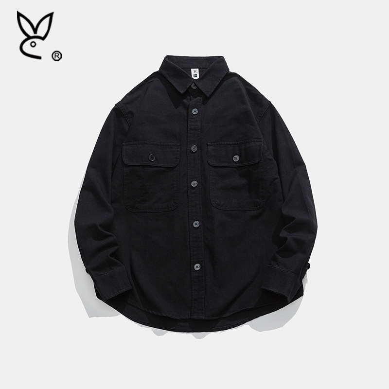 검은색