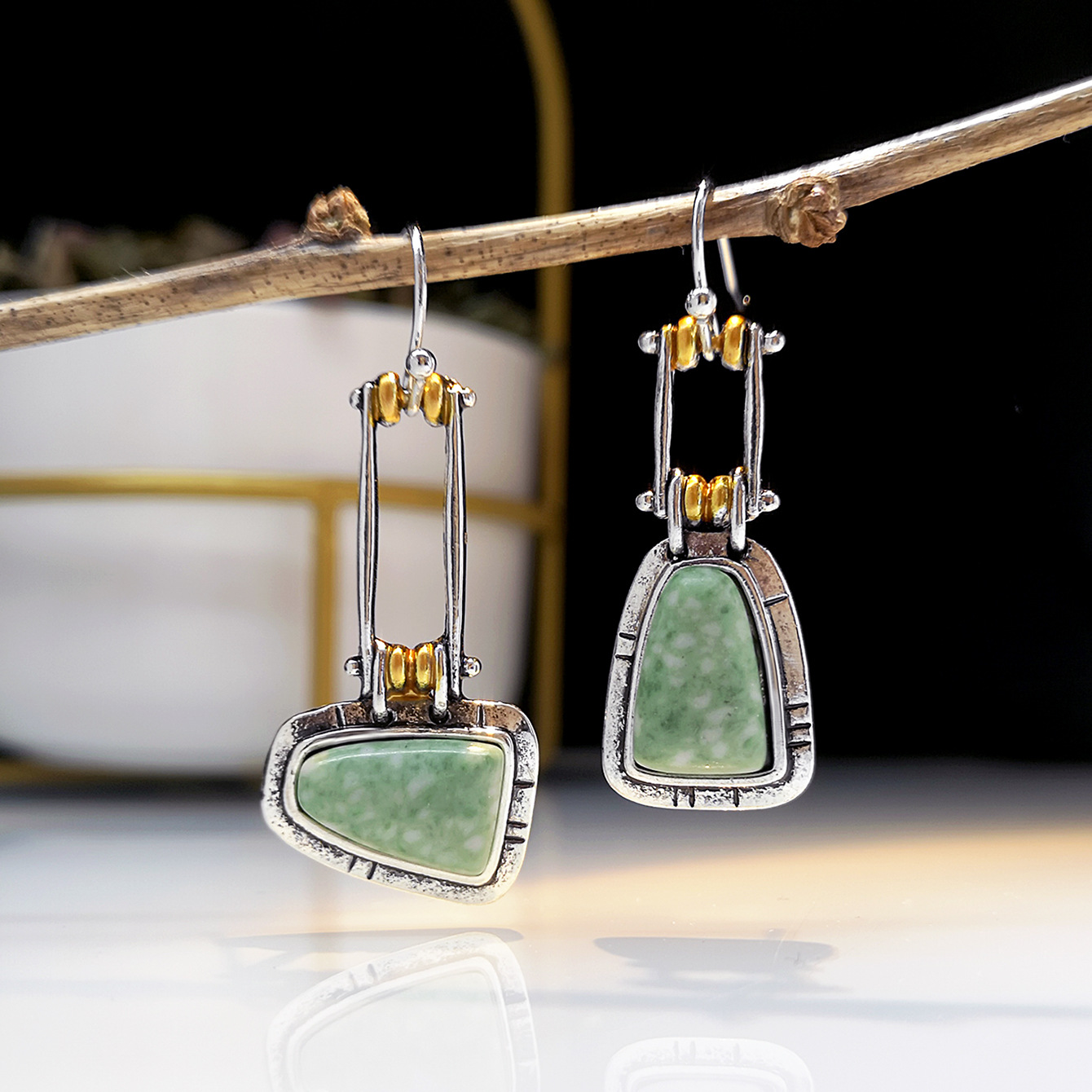 Rongyu cross-border new retro turquoise jade gem earrings European and American fashion bag asymmetric earrings for women