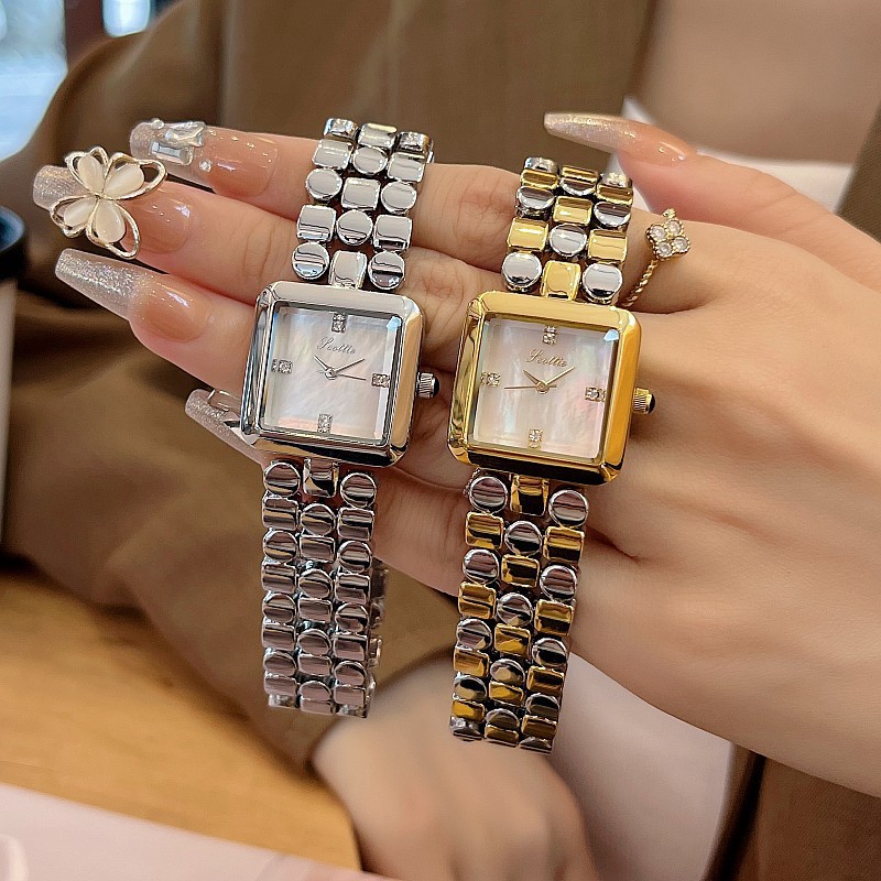 80g Weight Vintage Style Classic Style Geometric Butterfly Double Snap Quartz Watch Women's Watches