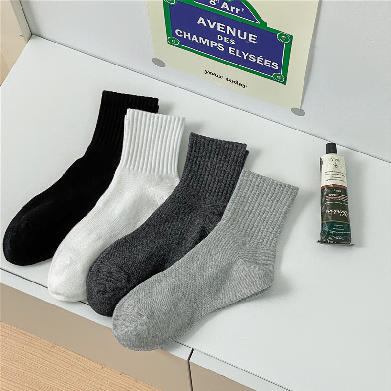 ������Ů���������ڰ׻���ʿ�����˶���������м�Լ��Ͳ�ിɫ