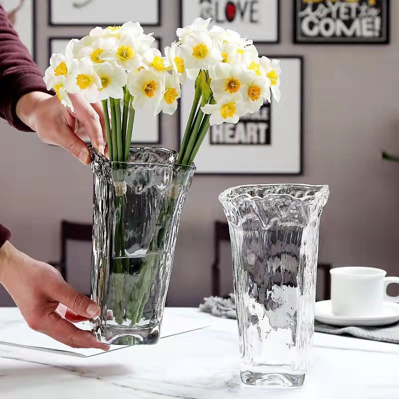 Jarrón de vidrio con boca ondulada, diseño europeo para flores naturales