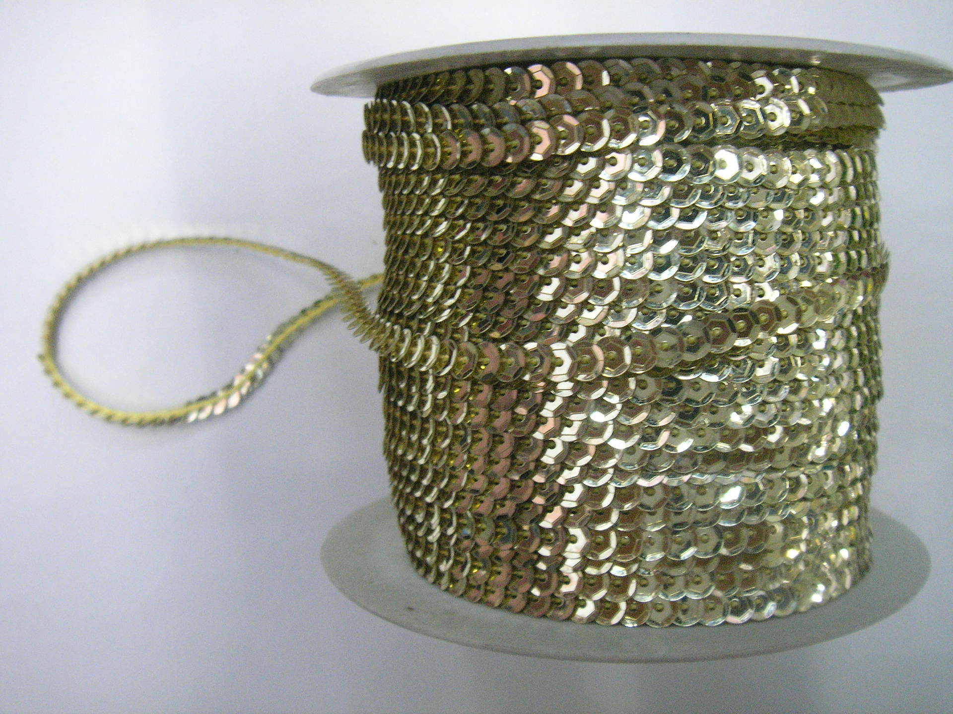 5厘连线亮片 5MM亮片带花边PET PVC环保珠片服装工艺品辅料DIY