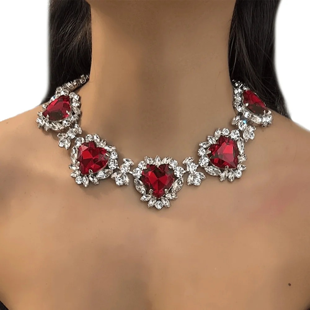 Personalidad exagerada amor conjunto de joyería de alta sensación de cadena de clavícula de diamante temperamento pernos accesorios conjunto de joyería