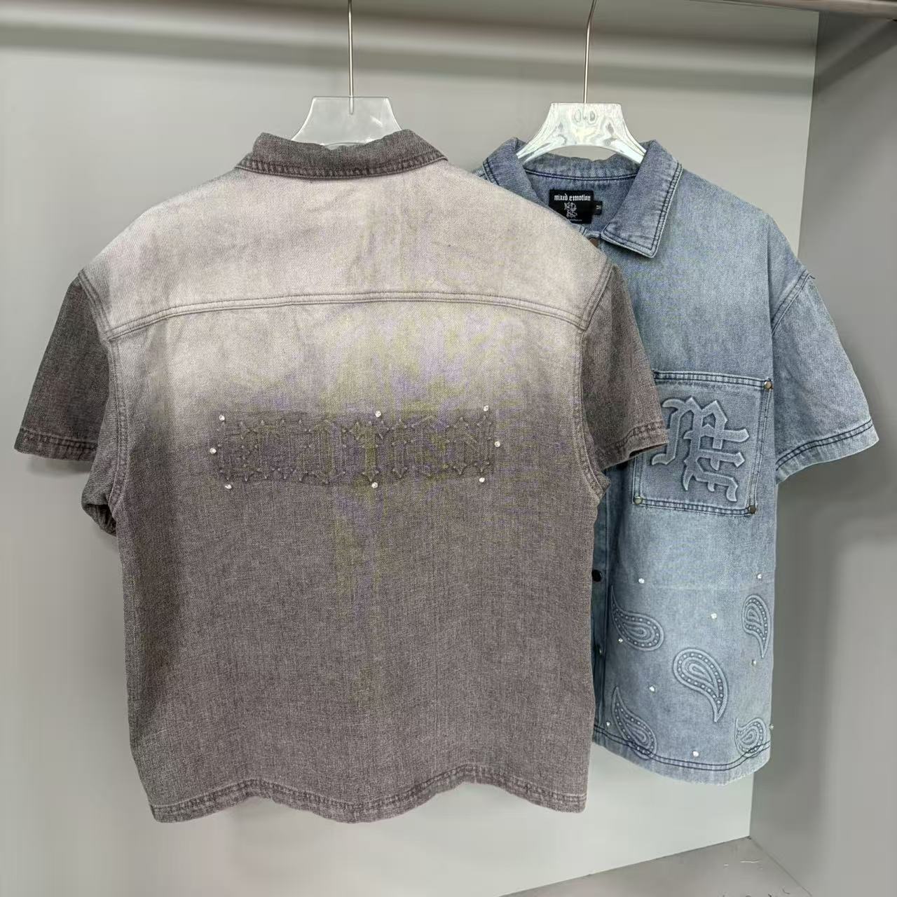 Camicia di jeans uomo con stampa paisley mixed&emotion stile_voghion.com