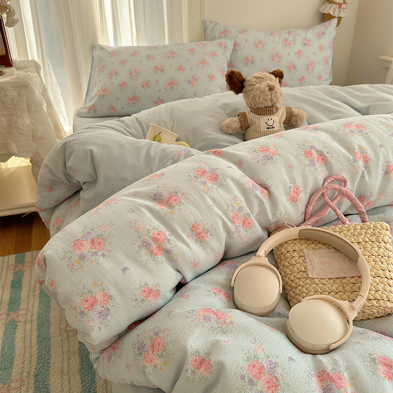 Cama de algodón de cuatro piezas A clase madre y bebé dormir desnudo pro piel sábanas de cama de algodón puro Kasa dormitorio dibujos animados lindos tres piezas 4
