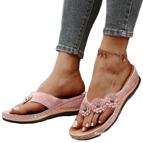 Slippers for women with three flowers summer new style slippers with thick sole and clip toe sandals for women with flip-flops on beach