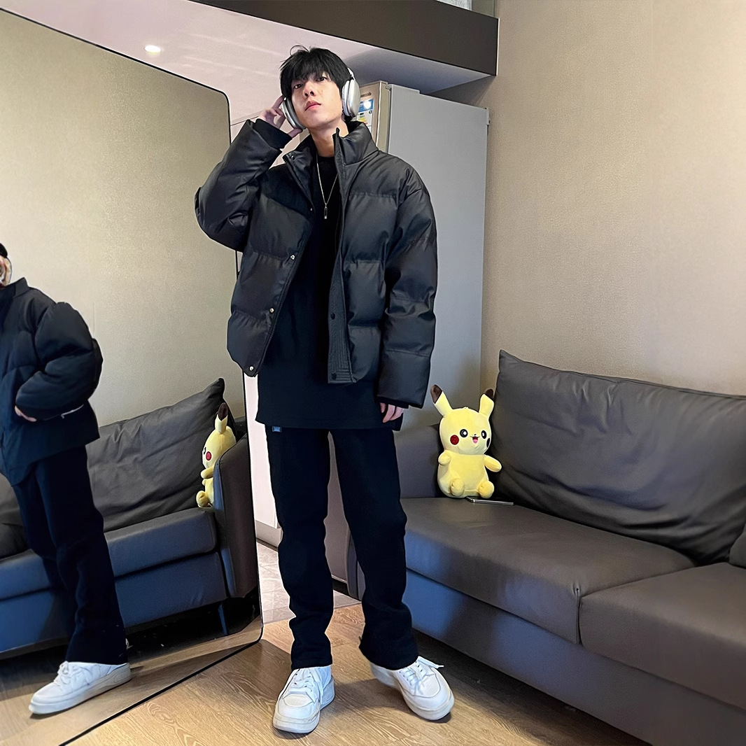 Cuero DE LA PU de algodón acolchado abrigo hombres American High Street marca de moda suelta gruesa chaqueta caliente corto a prueba de viento de cuello alto abrigo de pan casual