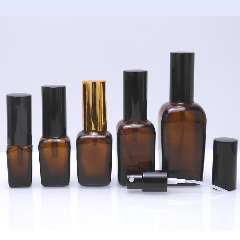 現物は茶色の方精油瓶10ml 100mlの四角形の厚い底の精華の液体の瓶の茶色のガラスを供給して瓶を分けます。|undefined