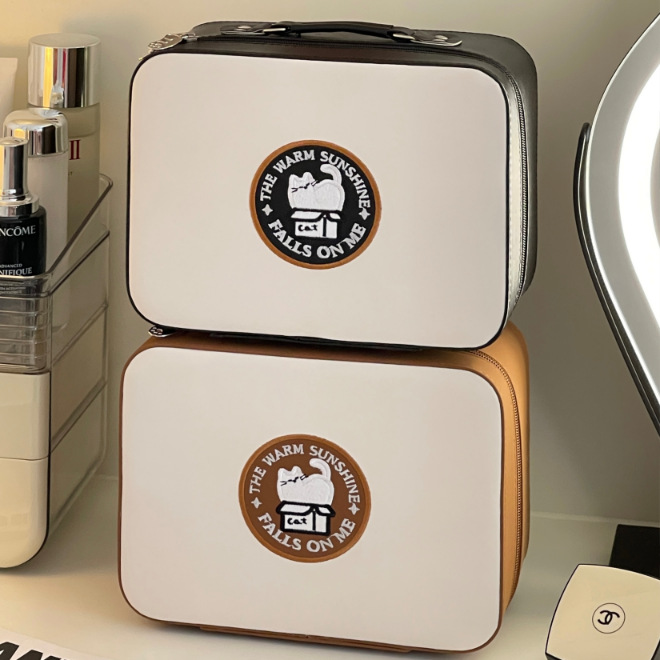 Caja de maquillaje de alto valor facial con espejo caja de almacenamiento de cosméticos portátil de cuidado de la piel turismo dormitorio de gran capacidad para salir