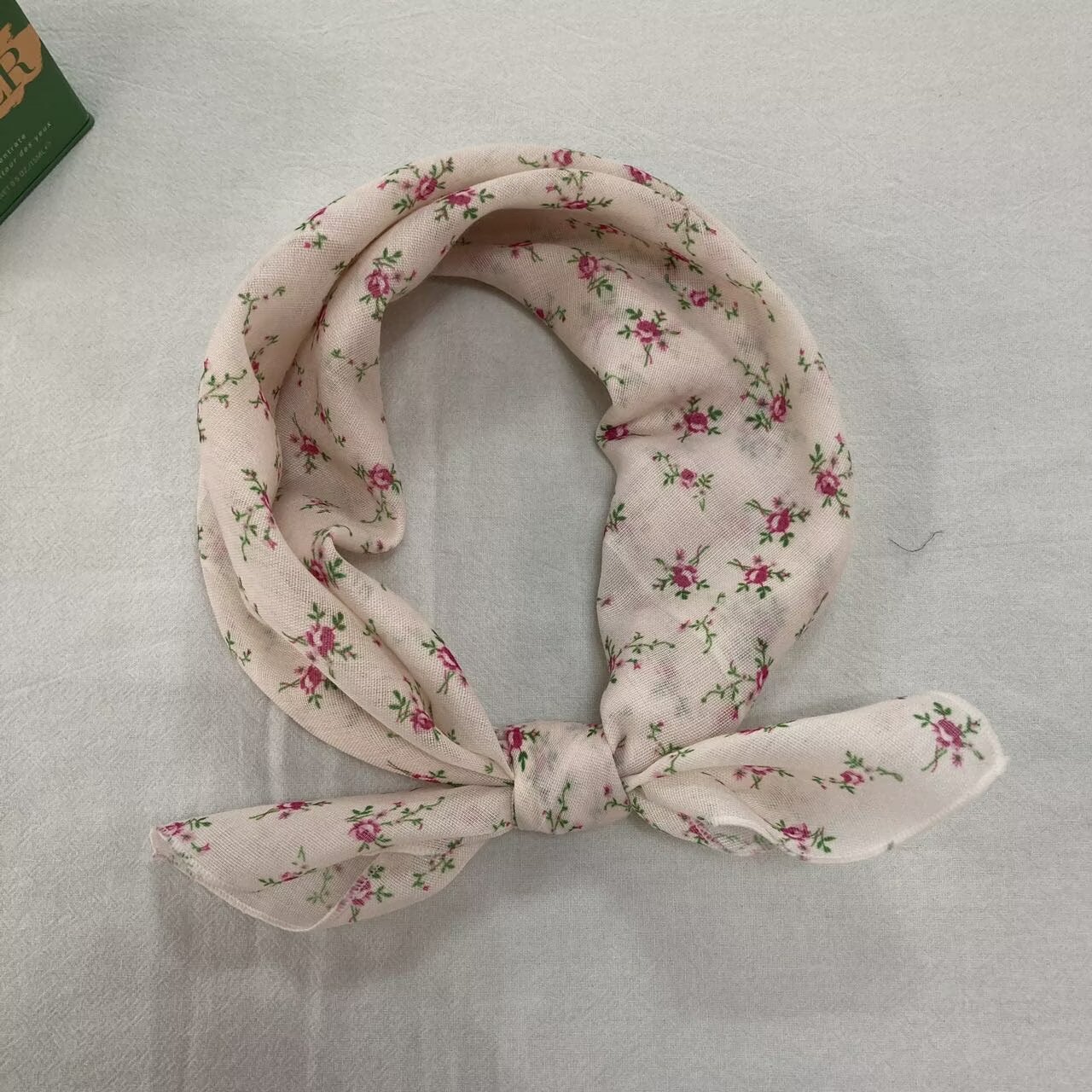 분홍색과 빨간색의 작은 꽃 46송이