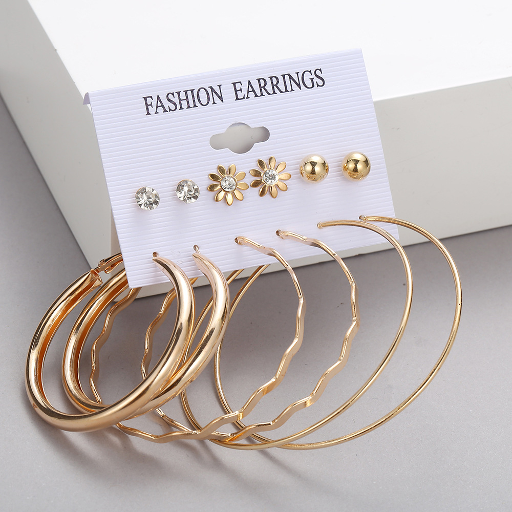 Vintage Style Geometric Alloy Earrings display picture 11