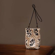 【菱花雅韵】自制款小众手机包女斜跨通勤包布袋布包手工刺绣休闲