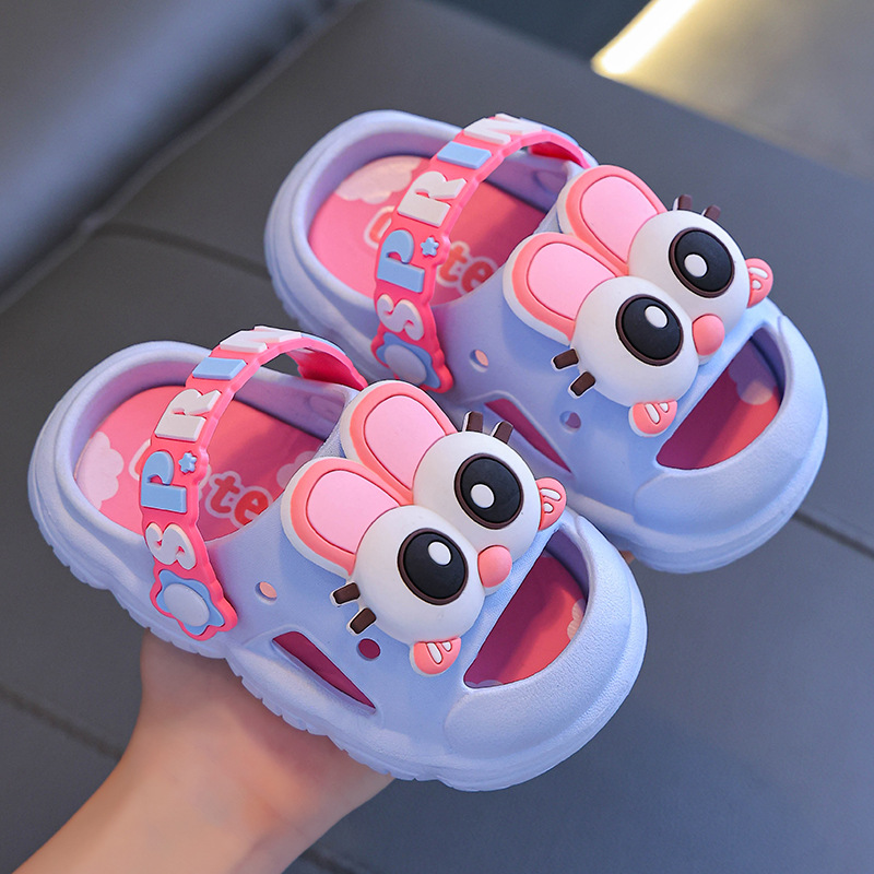 Zapatillas para niños niñas 2024 nuevas zapatillas de verano para niñas con suela suave antideslizante interior zapatillas de playa para bebé