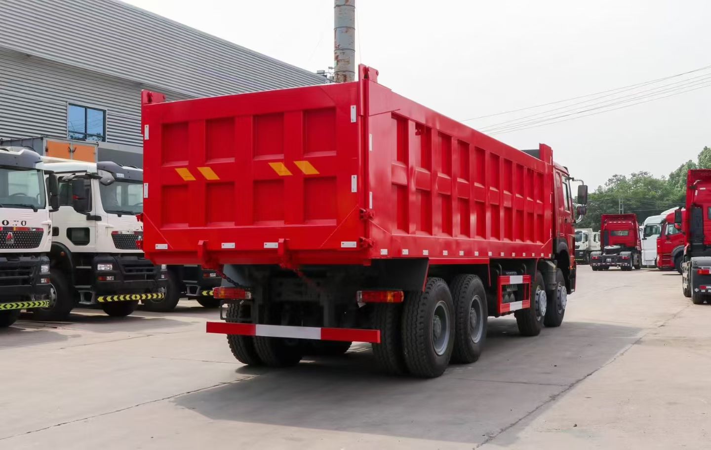 Sinotruk Howo Dump Truck 371/430 Horsepower 10/12 Wheel Engineering Truck Cross-Border Sinotruk Howo 8X4