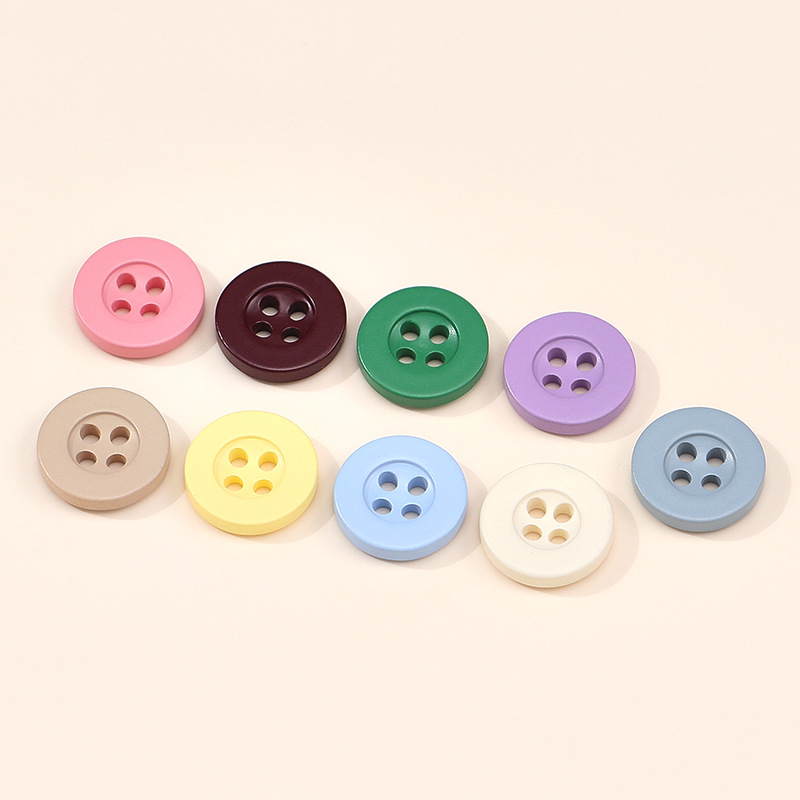 In-Stock Colorful Wide-Edge Four-Hole Resin Buttons DIY Round Suit Jacket Sweater Buttons Versatile Buttons