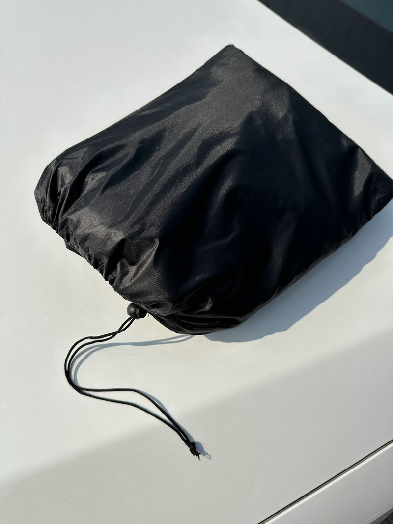 Car snow shield 600d Oxford cloth sunshade winter waterproof anti-ice windshield car jacket cover thickened cross-border
