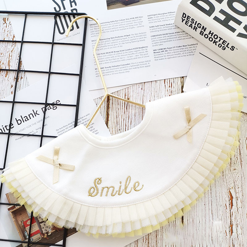 노란색 주름 웃음