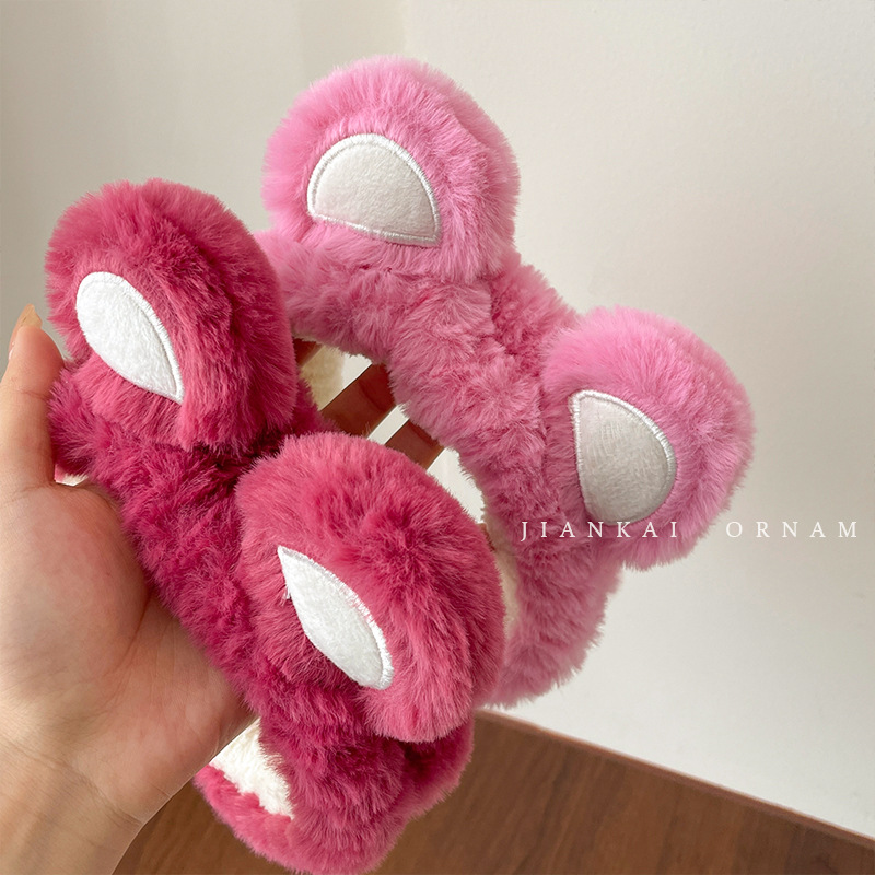 Oso de fresa diadema de felpa Mujer cara lavado banda de pelo diadema Internet celebridad 2022 otoño e invierno nuevo paquete de pelo horquilla tocado