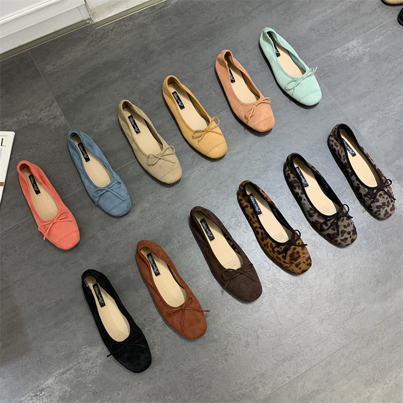 Universal ballet shoes flat square toe with bow