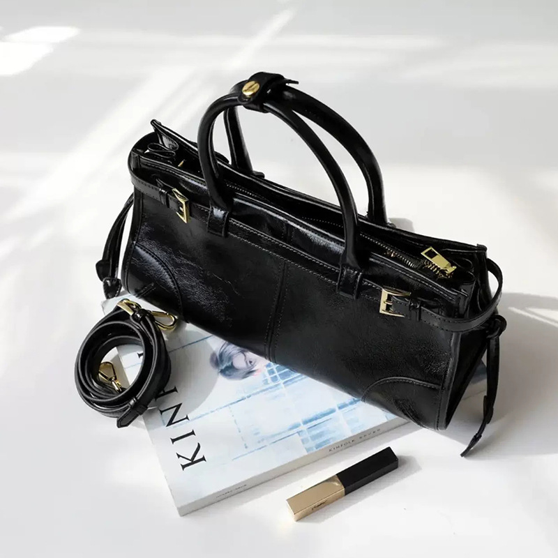 Women's Underarm Bag 2025 New Arrival Premium Top Grain Cowhide Motorcycle Bag Crossbody Commuter Handbag Niche Designer Bag - Thumbnail 2