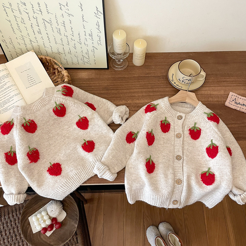 Korean Style Girls' 2026 Autumn New Fashionable Stylish Knitted Cardigan Jacket Children's Strawberry Sweater Jacket Autumn Korean Style Girls' 2026 Autumn New Fashionable Stylish Knitted Cardigan Jacket Children's Strawberry Sweater Jacket Autumn