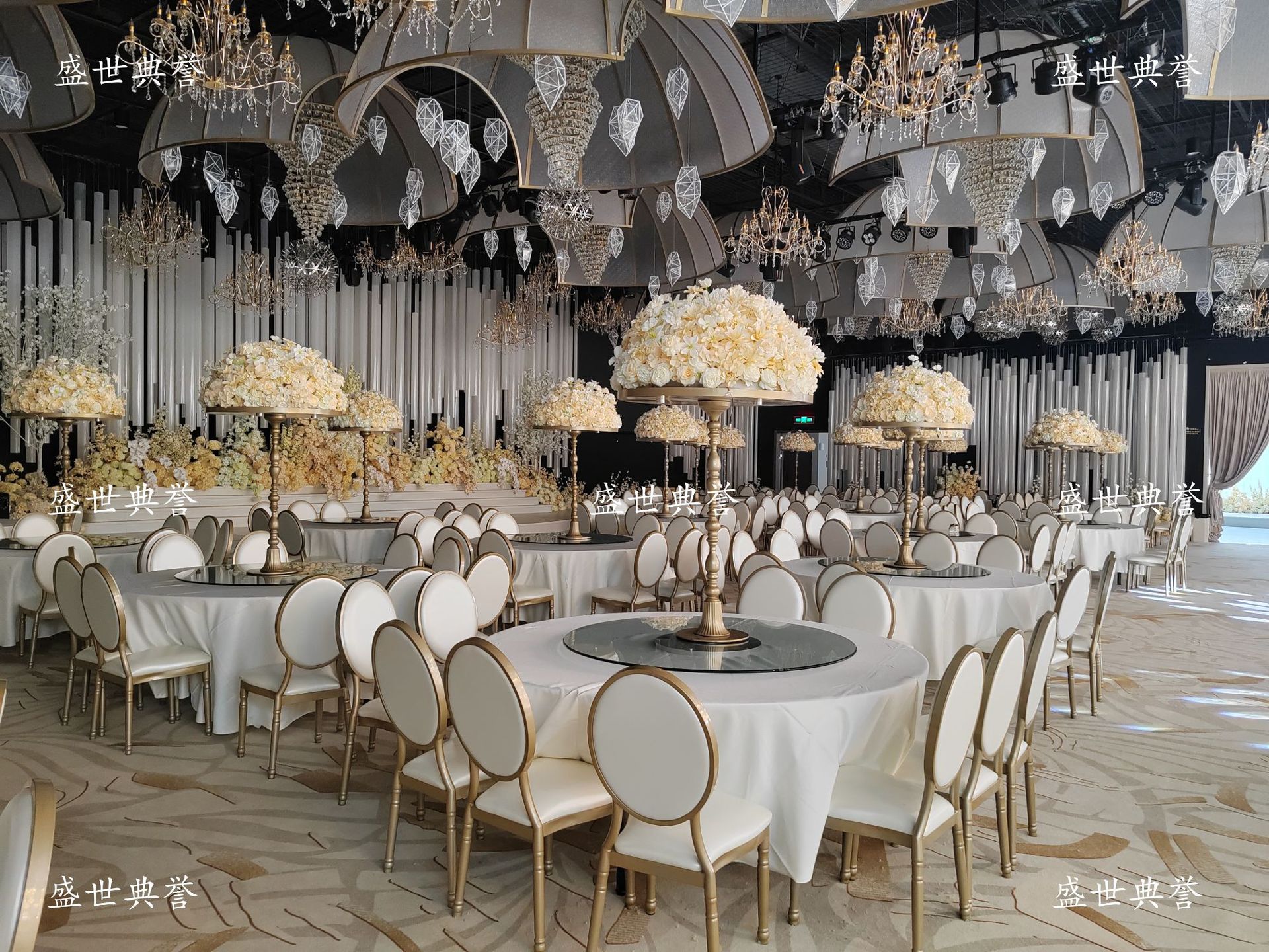 Taizhou hotel de cinco estrellas banquete mesa y silla restaurante banquete de boda plegable silla trasera redonda de comercio exterior boda tema silla de sol pic 25