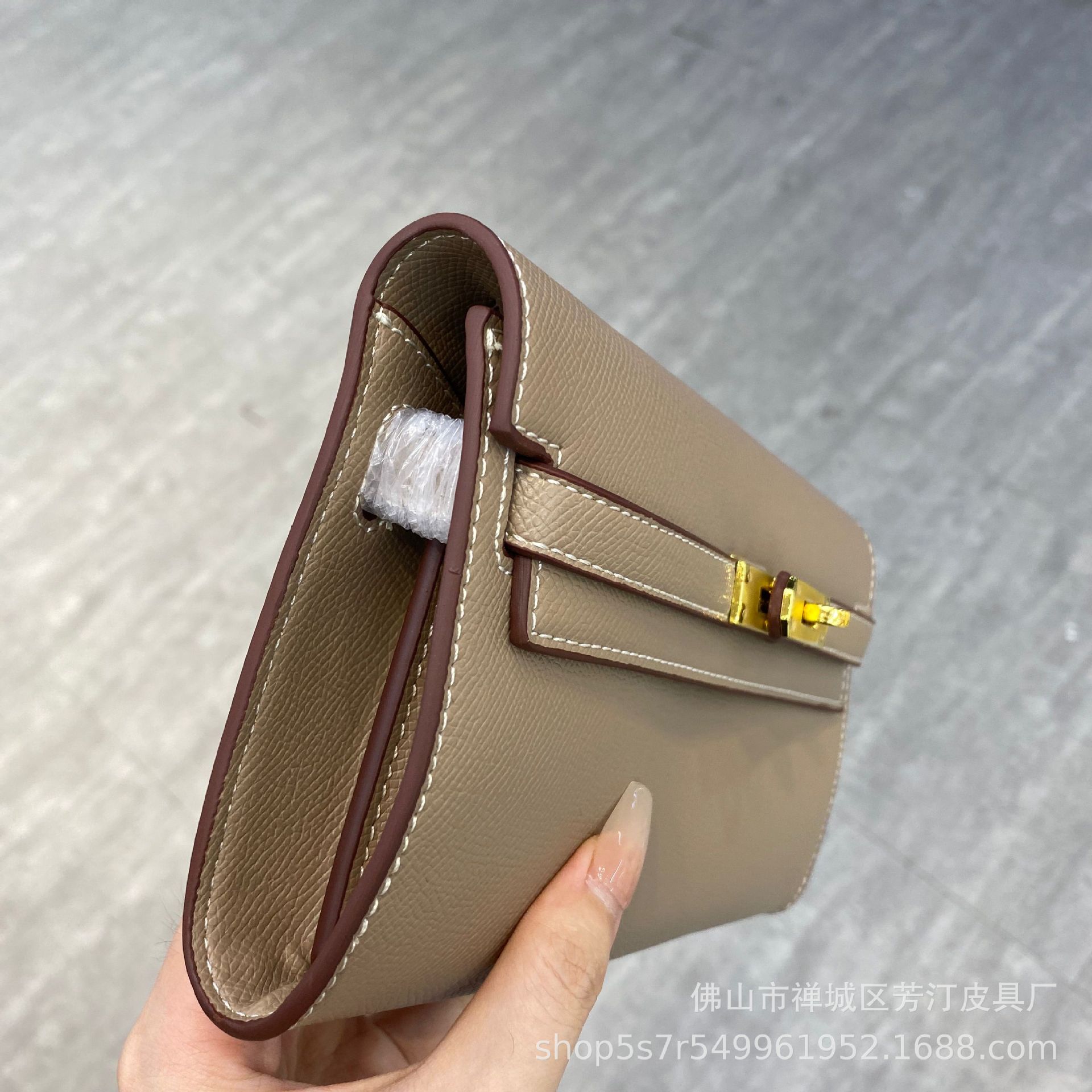 凯利横款钱包斜挎