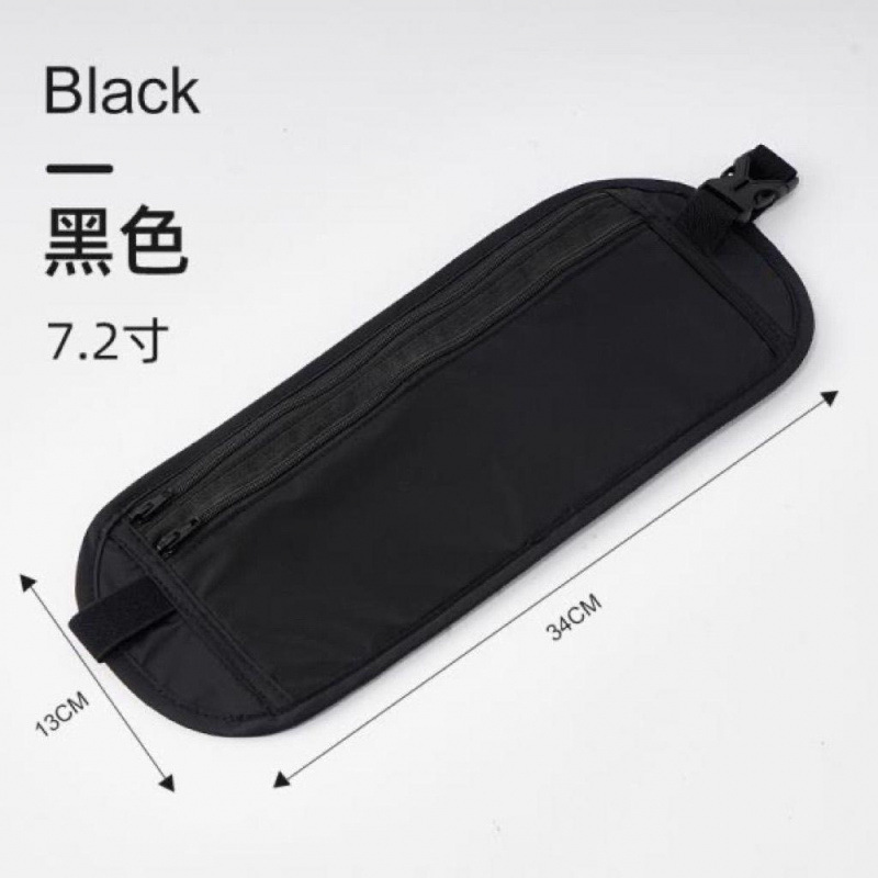 흑인 가게 주인은 도난 방지용 몸에 꼭 맞는 보이지 않는 가방을 적극 권장합니다.