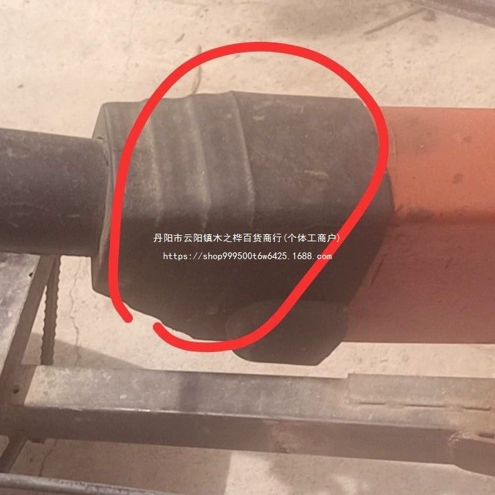 Один большой защитный кожух для ручного трактора