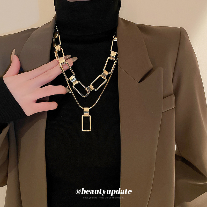 Collar de cadena de costura de metal traje europeo y americano estilo frío colgante collar estilo punk diseño nicho collar al por mayor