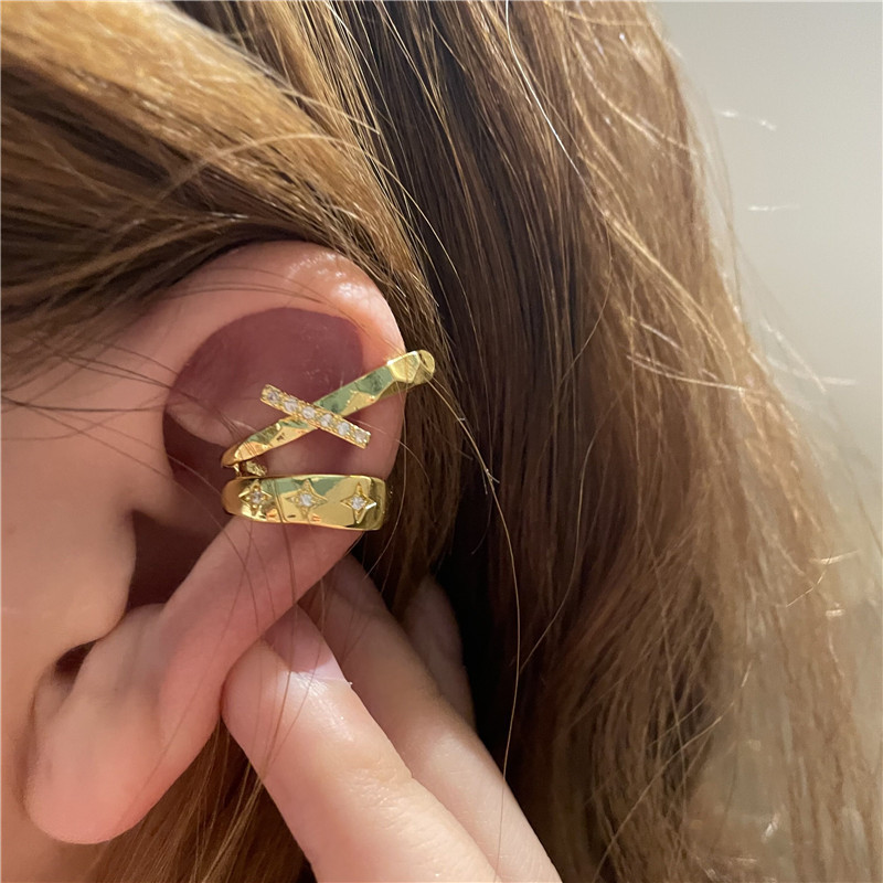 Wholesale Jewelry Retro Star Micro-inlaid Ear Bone Clip Nihaojewelry display picture 3