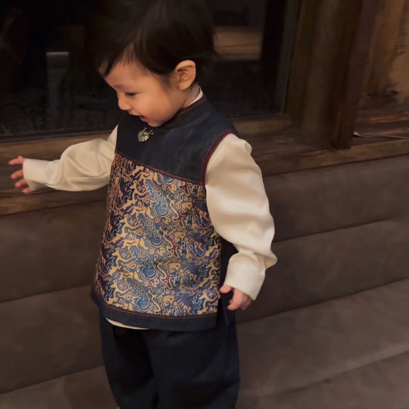 In-Stock Hanfu Set for Boys and Girls, New Chinese-Style Children's Retro Stand-Collar Jacquard Vest, Mid-Autumn Kindergarten Two-Piece Set