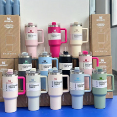 国境を越えた対外貿易の爆発金は40オンスのスタンリーstanley 304ステンレスハンドルの自動車カップの保温カップのスタンリーです。